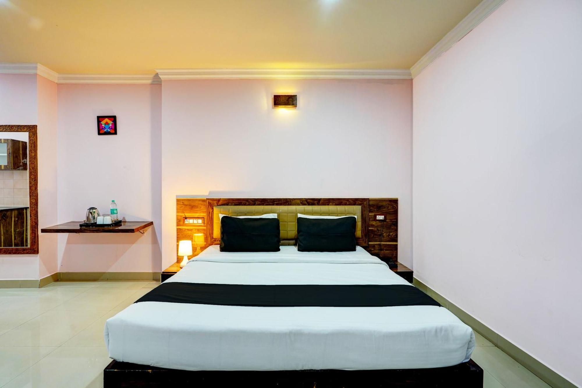 Super Townhouse Mg Road Near Commercial Street Bengaluru Zewnętrze zdjęcie