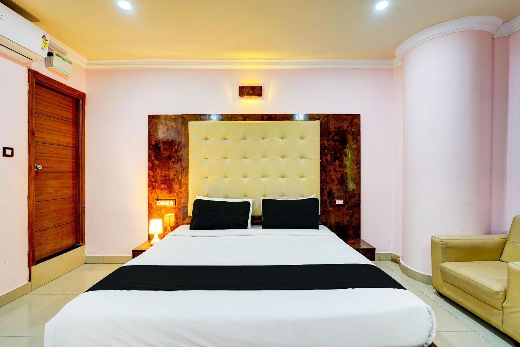 Super Townhouse Mg Road Near Commercial Street Bengaluru Zewnętrze zdjęcie
