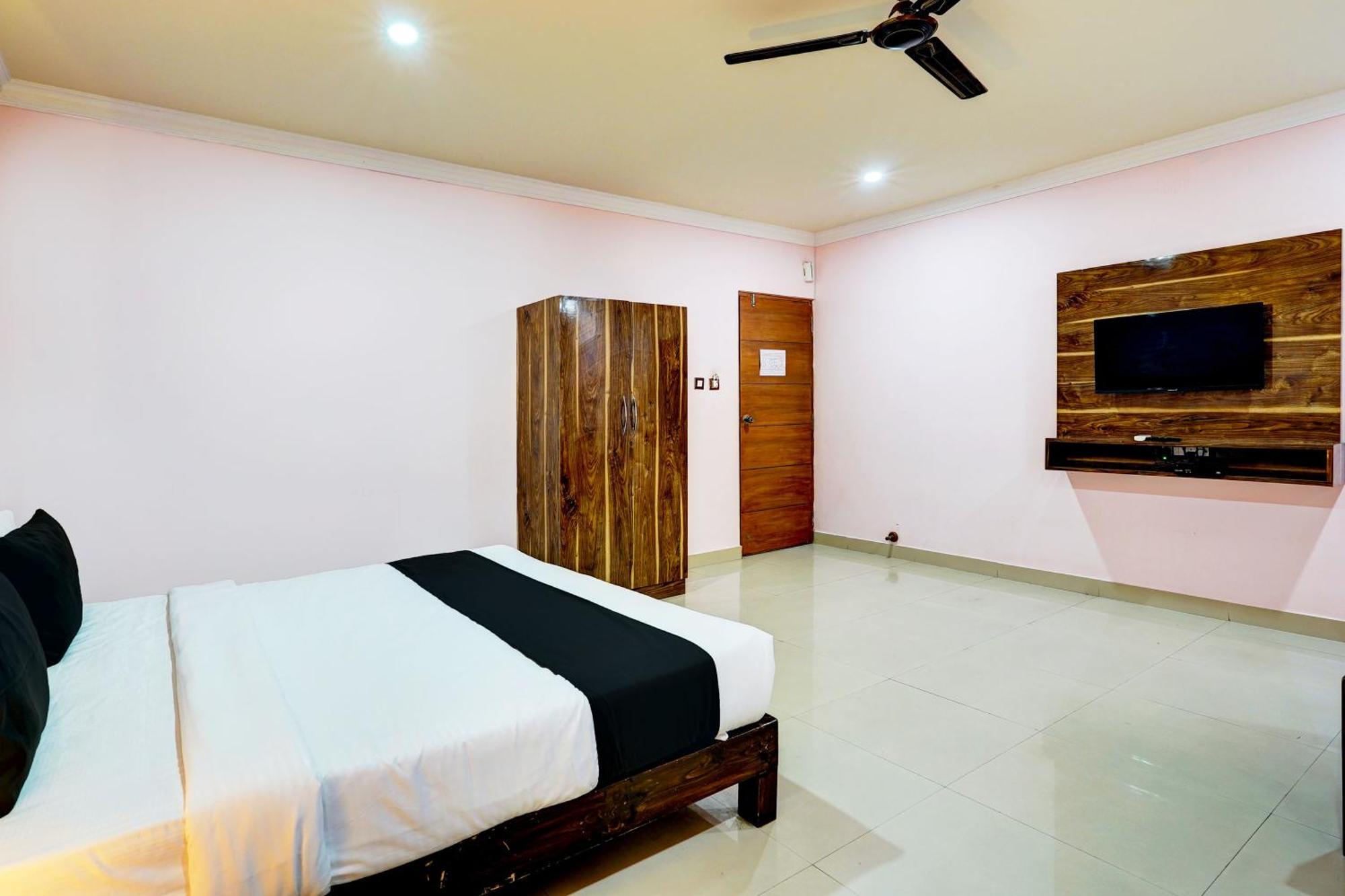 Super Townhouse Mg Road Near Commercial Street Bengaluru Zewnętrze zdjęcie