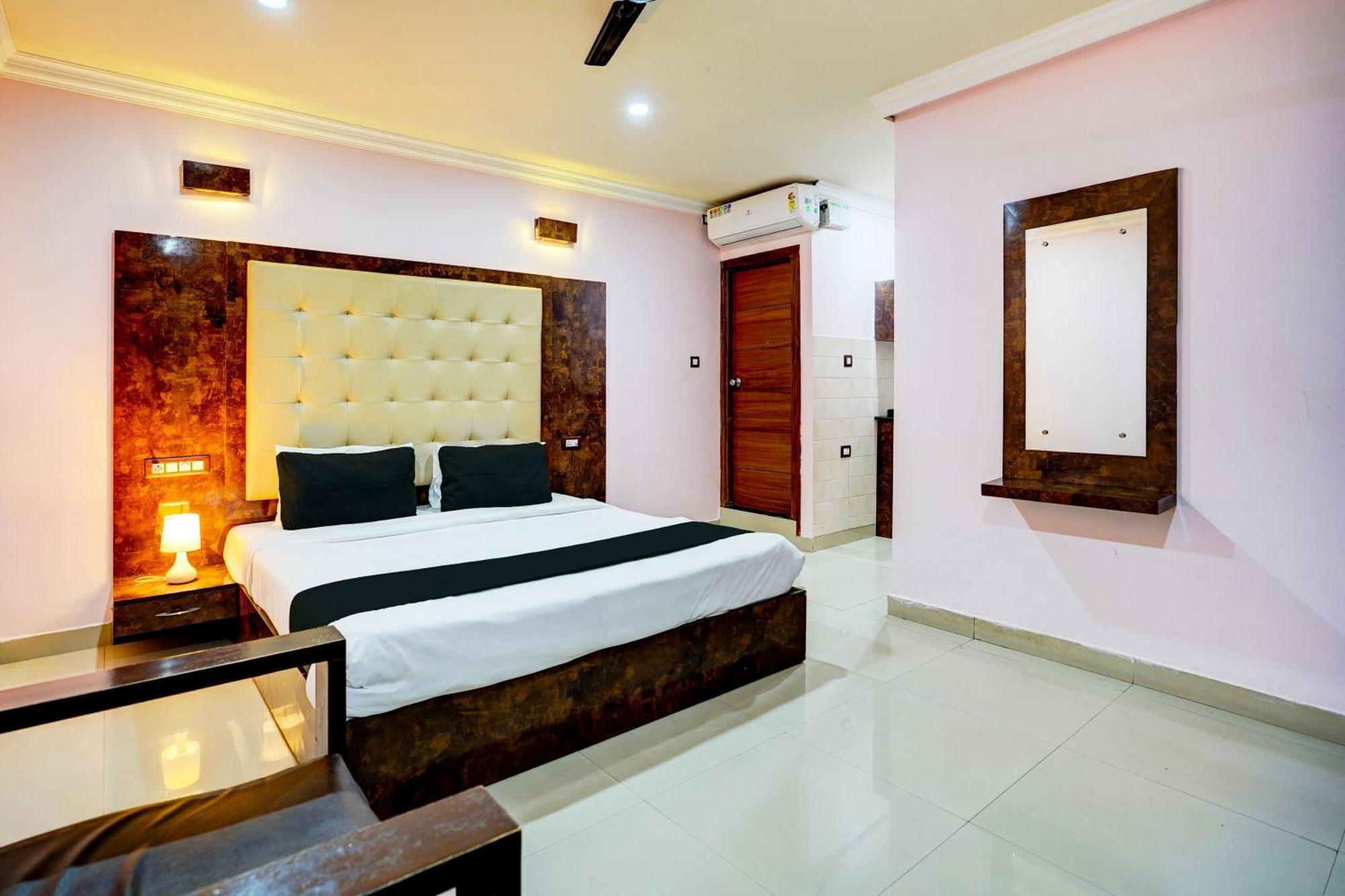 Super Townhouse Mg Road Near Commercial Street Bengaluru Zewnętrze zdjęcie